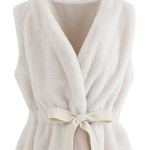 Chicwish BOWKNOT SOFT FAUX FUR VEST IN CREAM
